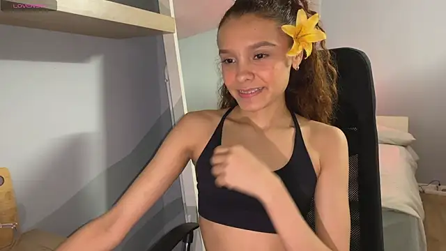 Sunshineegirll online show from 12.22.25