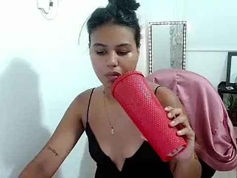 Snapshot of Shawnycarson chatting on 05.12.26 Shawnycarson online show from 05.12.26