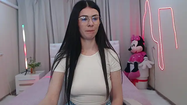 Snapshot of MilaSecret55 chatting on 05.16.26 MilaSecret55 online show from 05.16.26
