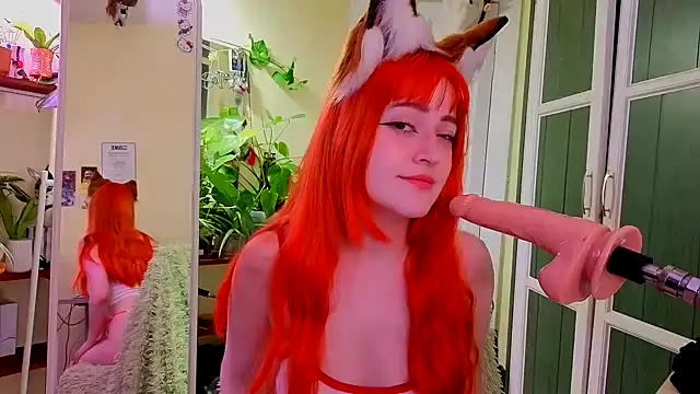 Snapshot of LittleFoxHole chatting on 04.28.26 LittleFoxHole online show from 04.28.26