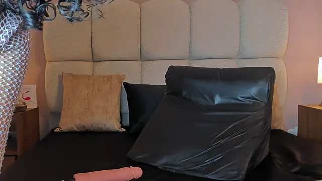 veromilff online show from 03.20.26