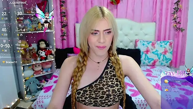 Snapshot of golden_girl01 chatting on 02.21.25 golden girl01 online show from 02.21.25