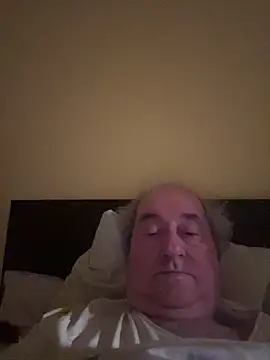 Snapshot of csikar chatting on 02.17.26 csikar online show from 02.17.26