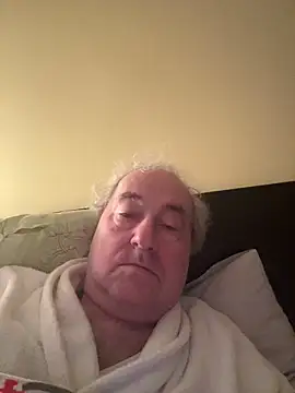 Snapshot of csikar chatting on 02.19.26 csikar online show from 02.19.26