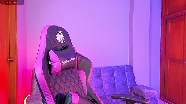 melanimorgan1 online show from 02.17.26