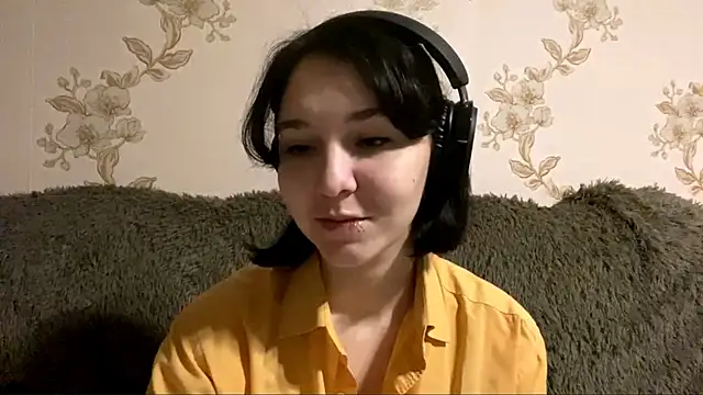 EmilyVeiro online show from 12.20.25