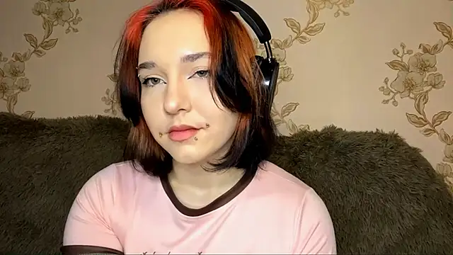 EmilyVeiro online show from 02.05.26