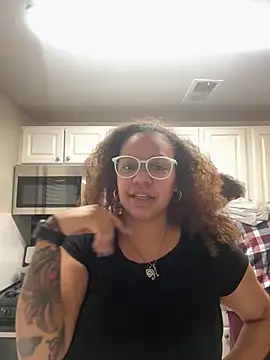 CaramelaTwirl online show from 01.10.26