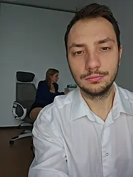 Snapshot of Lovebackground chatting on 11.05.25 Lovebackground online show from 11.05.25