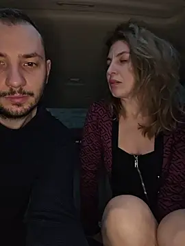 Snapshot of Lovebackground chatting on 11.28.25 Lovebackground online show from 11.28.25