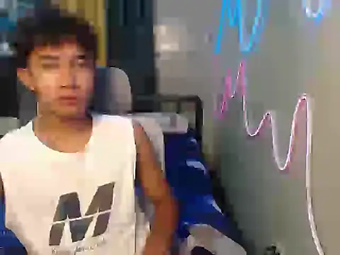 Snapshot of Ur_hottestjonny chatting on 06.13.26 Ur hottestjonny online show from 06.13.26