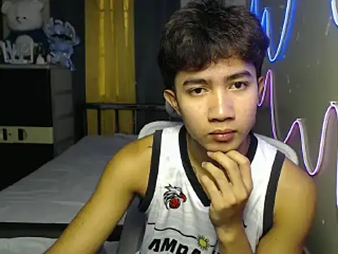 Snapshot of Ur_hottestjonny chatting on 06.23.26 Ur hottestjonny online show from 06.23.26