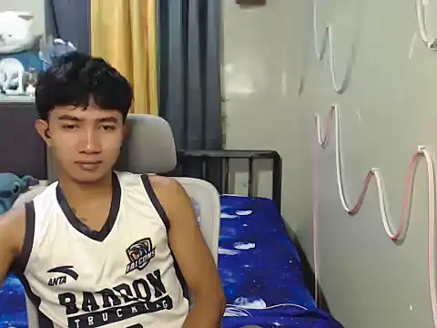 Snapshot of Ur_hottestjonny chatting on 06.30.26 Ur hottestjonny online show from 06.30.26