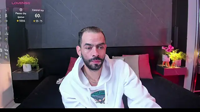 Snapshot of arcangel_harris chatting on 02.17.26 arcangel harris online show from 02.17.26