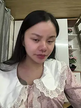 Snapshot of leo-kitty chatting on 04.26.26 leo-kitty online show from 04.26.26