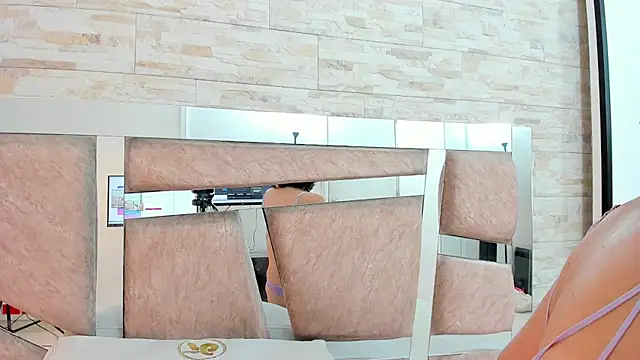 chloe cortez online show from 12.22.25