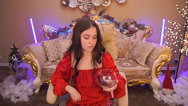 Snapshot of OliviaDesire chatting on 12.21.25 OliviaDesire online show from 12.21.25