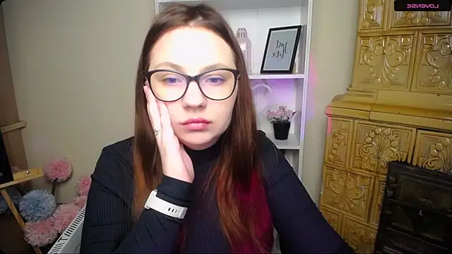 LiliaErmi online show from 12.17.25