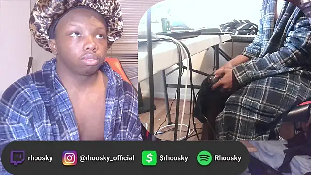 Snapshot of YourLittleBoyfriend chatting on 01.06.26 YourLittleBoyfriend online show from 01.06.26