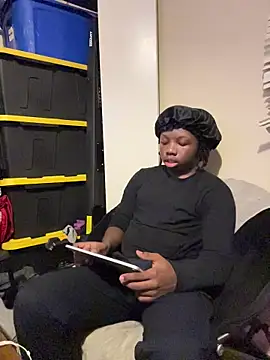 Snapshot of YourLittleBoyfriend chatting on 02.24.26 YourLittleBoyfriend online show from 02.24.26