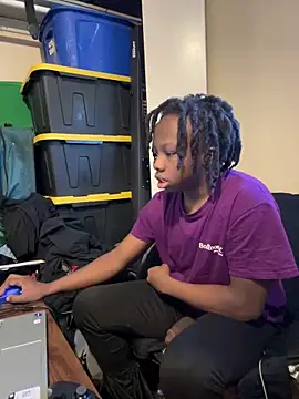 Snapshot of YourLittleBoyfriend chatting on 03.01.26 YourLittleBoyfriend online show from 03.01.26