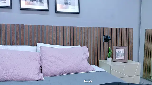 Mia Bellefort online show from 03.27.26