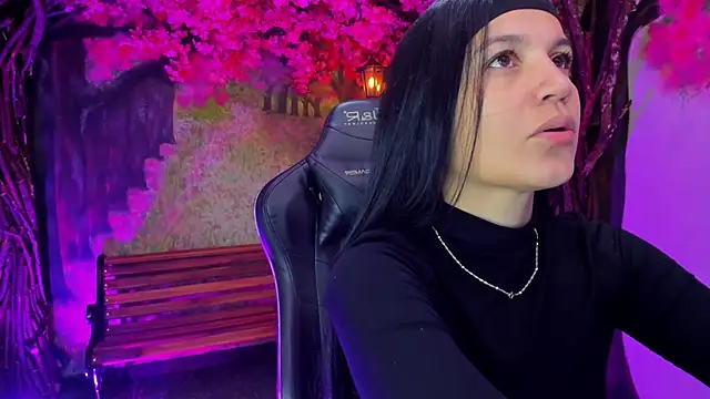 marahanson  online show from 12.22.25