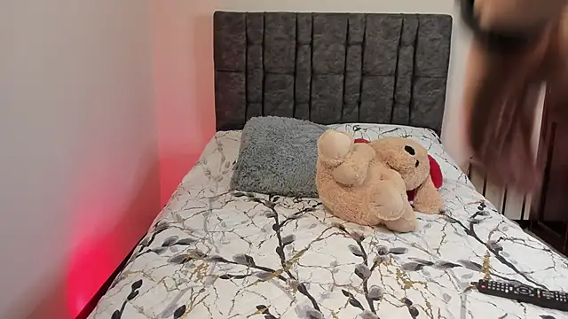 Annalia69 online show from 01.06.26