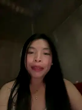 Snapshot of lux-su chatting on 12.23.25 lux-su online show from 12.23.25