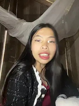 Snapshot of lux-su chatting on 01.15.26 lux-su online show from 01.15.26