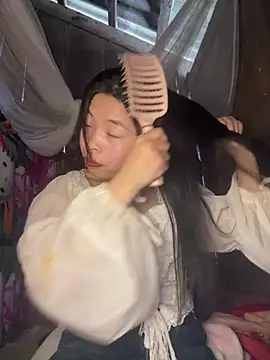 Snapshot of lux-su chatting on 02.15.26 lux-su online show from 02.15.26