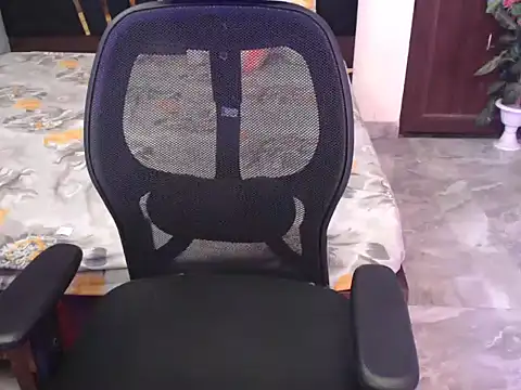 Snapshot of hey-pinky chatting on 02.01.26 hey-pinky online show from 02.01.26