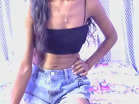 Snapshot of hey-pinky chatting on 02.06.26 hey-pinky online show from 02.06.26