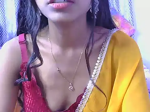 Snapshot of hey-pinky chatting on 02.27.26 hey-pinky online show from 02.27.26