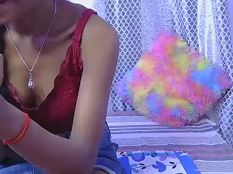 Snapshot of hey-pinky chatting on 03.27.26 hey-pinky online show from 03.27.26