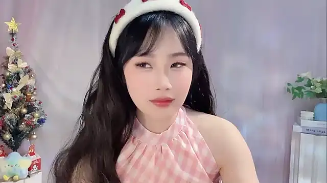 Pinkgirl520 online show from 12.20.25