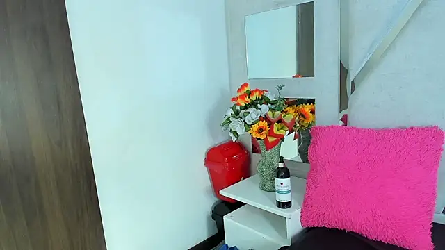 Alana Hotterr online show from 02.14.26