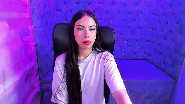 Alana Hotterr online show from 02.18.26