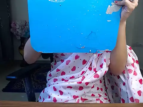 Snapshot of Shy_nivi chatting on 04.18.26 Shy nivi online show from 04.18.26