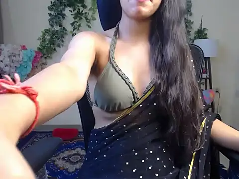 Snapshot of Shy_nivi chatting on 04.24.26 Shy nivi online show from 04.24.26