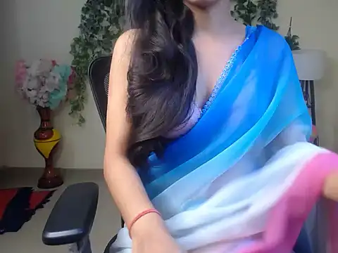 Snapshot of Shy_nivi chatting on 05.07.26 Shy nivi online show from 05.07.26