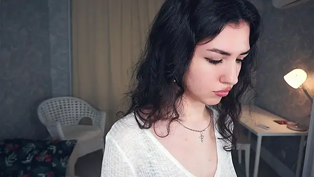 Snapshot of OdetteWitschi chatting on 12.19.25 OdetteWitschi online show from 12.19.25