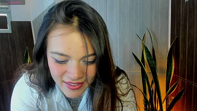 Adelaindiamond  online show from 03.04.26