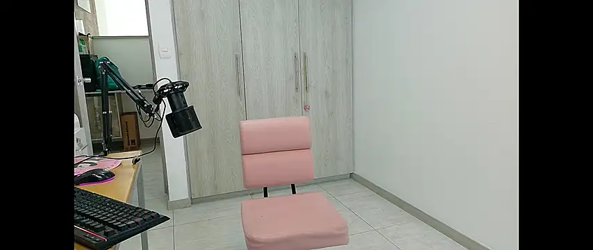 PeachyBloom online show from 02.23.26