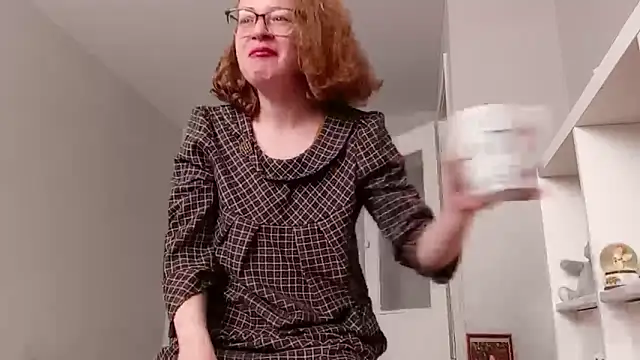 Snapshot of Alice_newhome chatting on 04.30.26 Alice newhome online show from 04.30.26