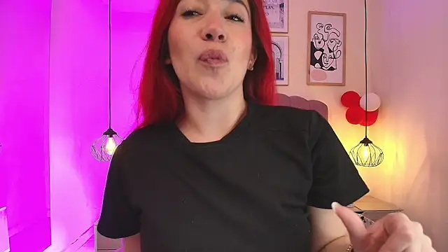 Snapshot of Celestee15_ chatting on 04.18.26 Celestee15 online show from 04.18.26