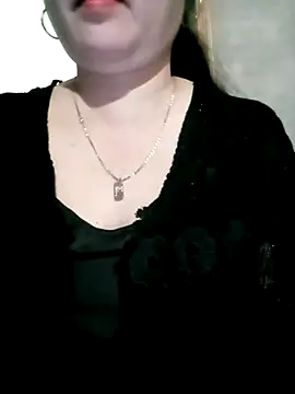 Dianna68 online show from 12.17.25