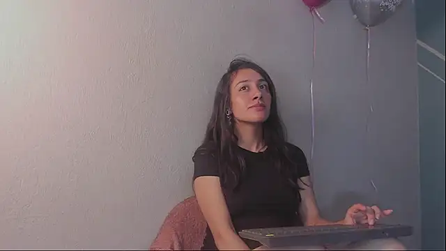 Lucy-Bluesea online show from 02.25.26