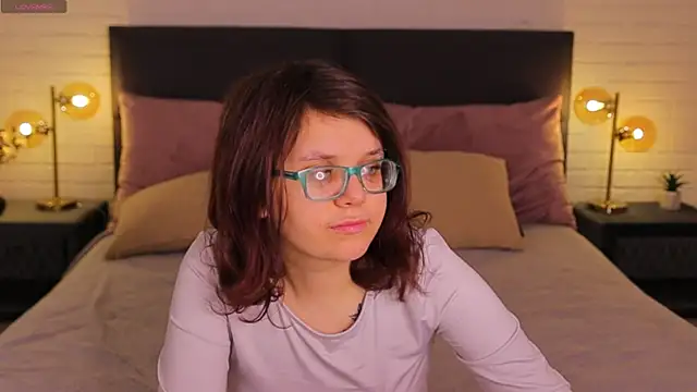 Ariell Mini online show from 04.15.26