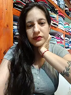 Snapshot of julietaloovee chatting on 02.04.26 julietaloovee online show from 02.04.26